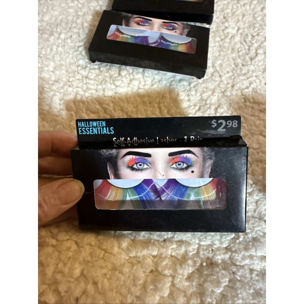 Halloween Essentials Self-Adhesive Purple Fake Eye Lashes- 1 Pair